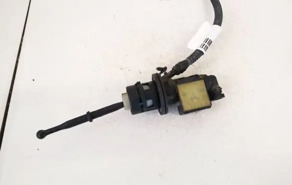 Skoda Octavia Mk2 (1Z) Clutch master cylinder 1k0927810d