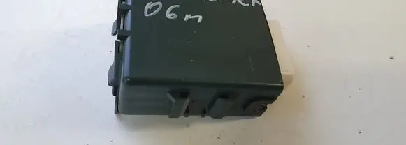 Lexus RX 330 - 350 - 400H Door central lock control unit/module 