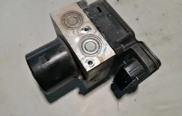 Opel Insignia A ABS Pump 13316697