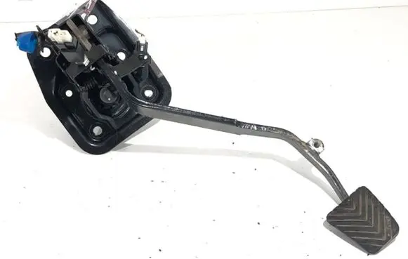 Mitsubishi Lancer VIII Pedal assembly 