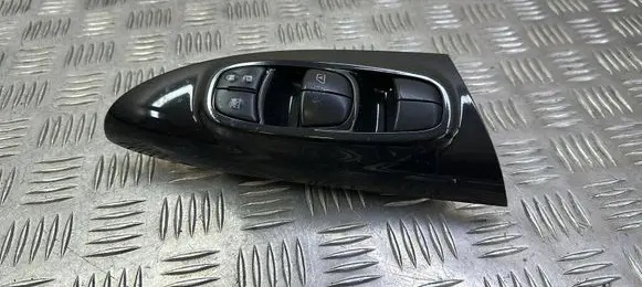 Nissan Juke I F15 Electric window control switch 254011KK5E