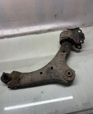 Volvo V60 Front lower control arm/wishbone