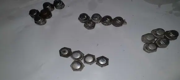 Nissan X-Trail T30 Nuts/bolts NOCODE