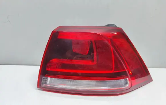 Volkswagen Golf VII Rear/tail lights 5G0945096P