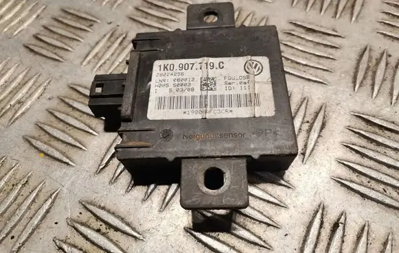 Audi A3 S3 8P Alarm control unit/module 1K0907719C