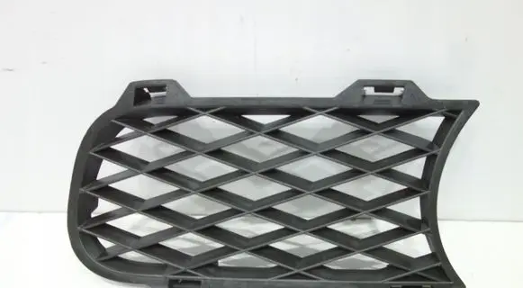 Volkswagen Touareg I Front bumper lower grill 7L6853684A