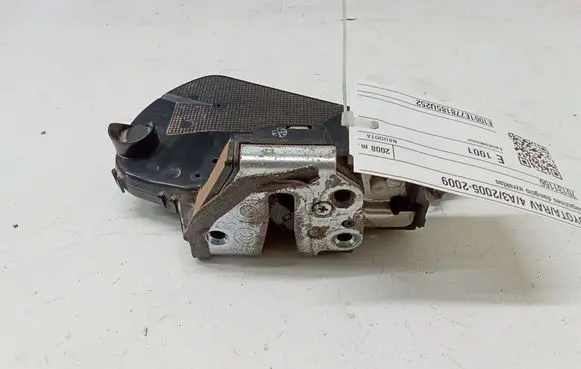 Toyota RAV 4 (XA30) Loading door lock 70131166