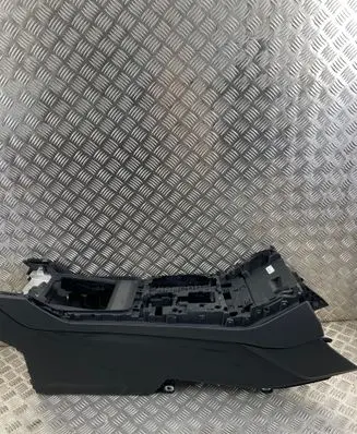 Audi Q7 4M Center console 4M0863243C 4M8863244H