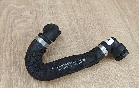 BMW X6 G06 Coolant pipe/hose 8596394