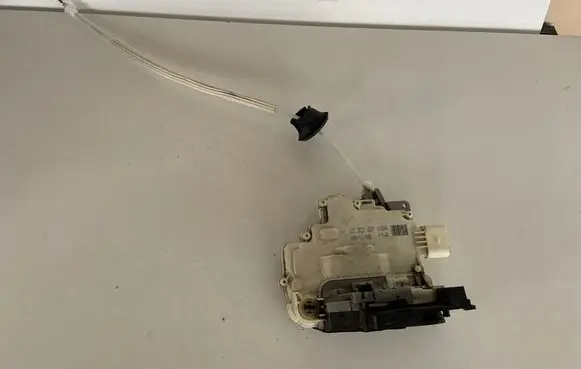 Audi Q7 4L Front door lock 3C2837016A