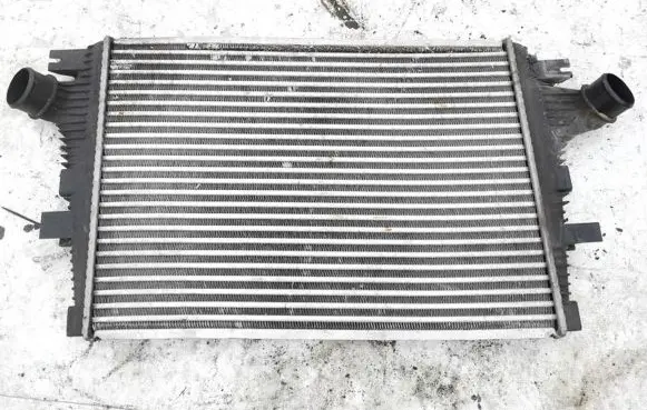 Volkswagen Golf III Intercooler radiator 8ml376765061 8ml376765-061