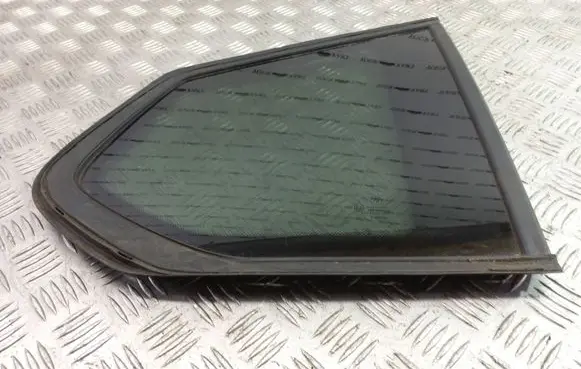 BMW X3 F25 Rear side window 7205645