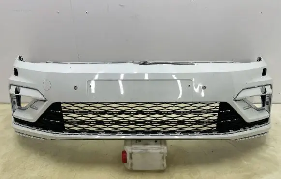 Volkswagen Touran III Front bumper 5TA807221M
