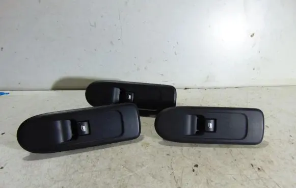 Citroen C3 Electric window control switch 96637534XT