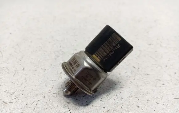 Fuel pressure sensor
