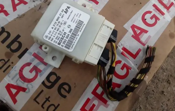 Mercedes-Benz E W212 Parking PDC control unit/module 2129003704