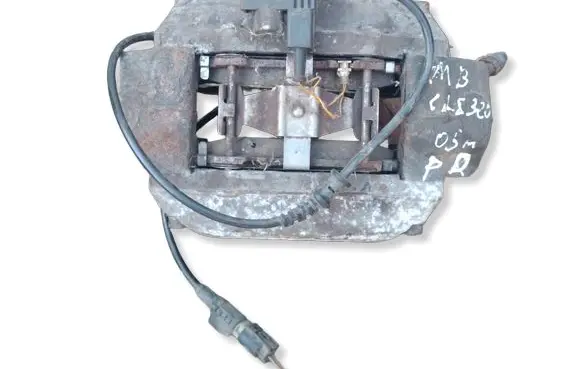 Mercedes-Benz CLS C219 Front brake caliper 