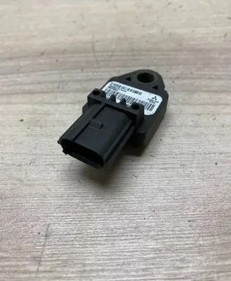 Mitsubishi Outlander Airbag deployment crash/impact sensor 8651a001