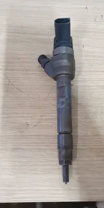 BMW X3 F25 Fuel injector 7810702