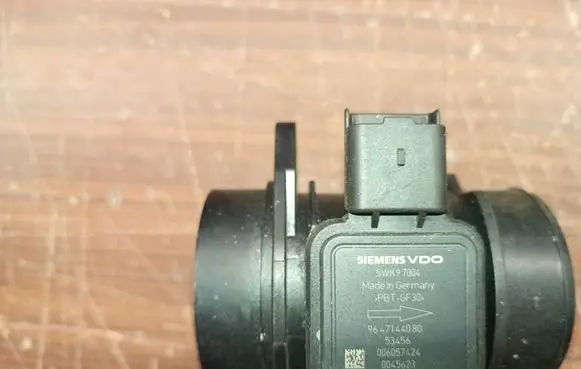 Peugeot 206 Mass air flow meter 5wk97004