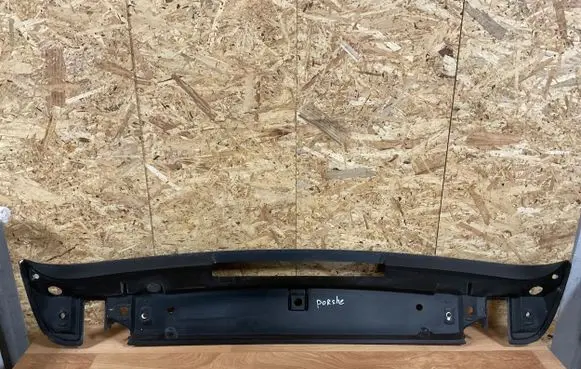 Porsche Cayenne (9PA) Tailgate/trunk spoiler 7L5827933D 682301