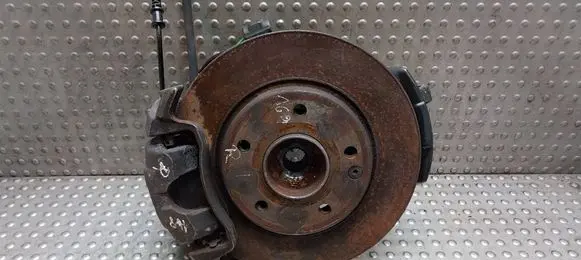 Mercedes-Benz A W168 Front wheel hub spindle knuckle 6813