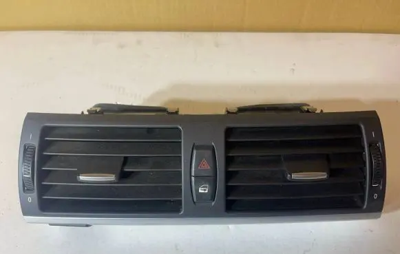 BMW X5 E70 Dash center air vent grill 9220101 9210705 14482110