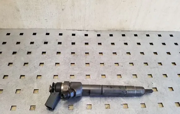 Mercedes-Benz A W169 Fuel injector A6400700787