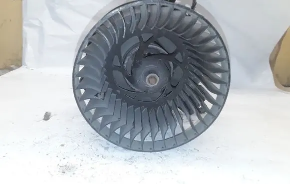 Peugeot Partner Heater fan/blower M490306680
