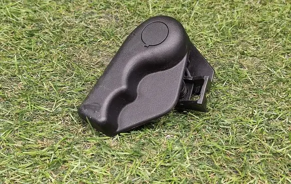Engine bonnet (hood) release handle