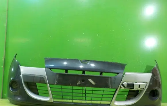 Renault Megane III Front bumper PRZOD XP12