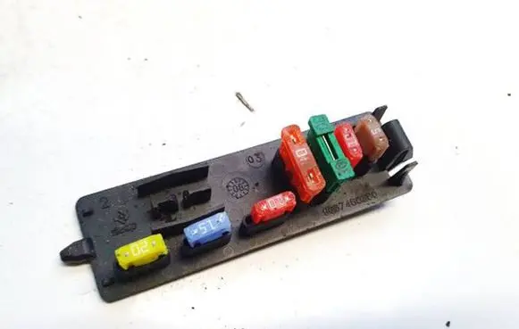 Citroen C4 I Fuse box set 9637466280