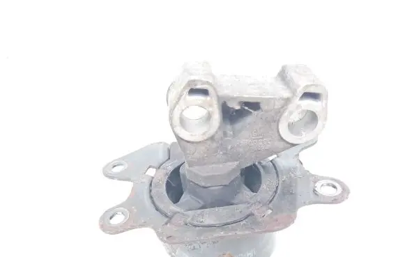 Opel Tigra B Engine mount bracket 13109200
