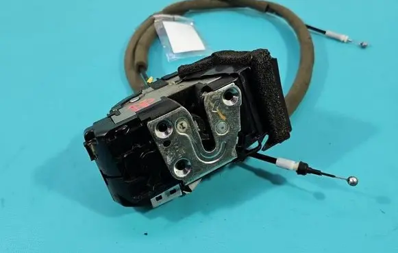Renault Kadjar Front door lock IMPRK1589315