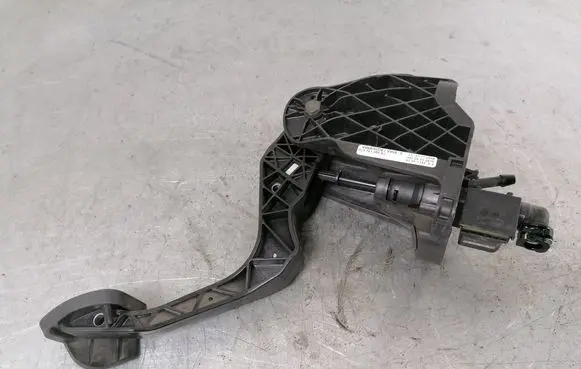 Volkswagen PASSAT B6 Brake pedal 3C2721059BJ