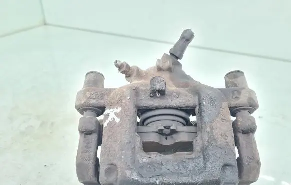 Mercedes-Benz C W204 Rear brake caliper