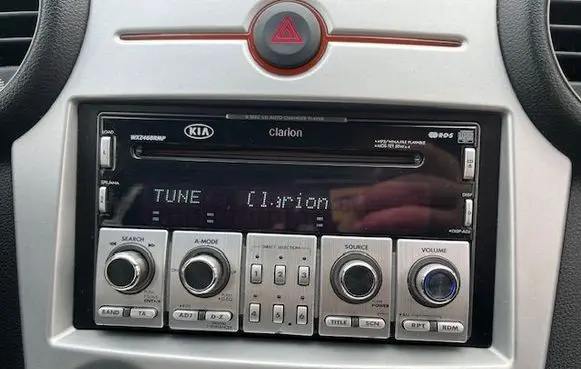 KIA Carens I HiFi Audio sound control unit 