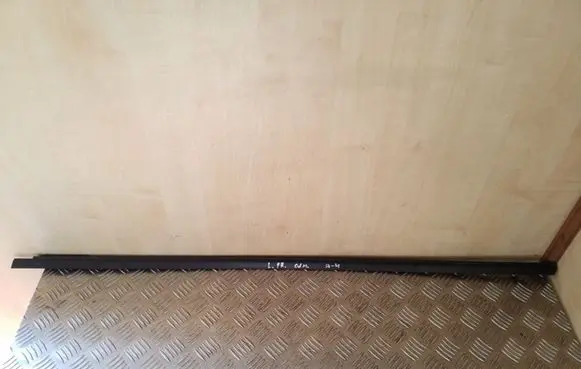 Audi A4 S4 B6 8E 8H Front door glass trim molding