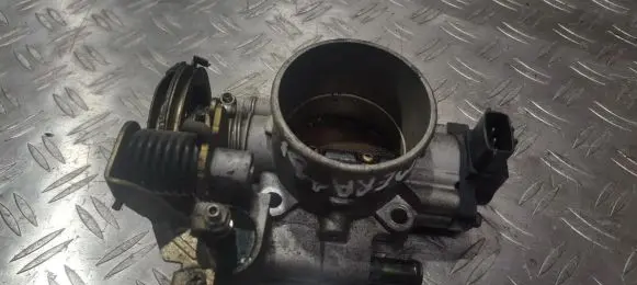 Nissan Primera Throttle valve
