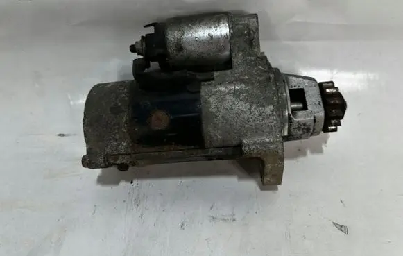 Nissan Primera Starter motor 233008h801