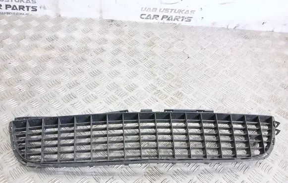 Opel Vectra C Front bumper lower grill 13182906