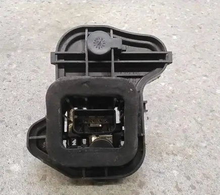 Volkswagen Golf V Tail light bulb cover holder 1K6945257 28492102