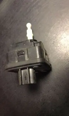 Headlight level adjustment motor