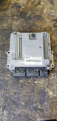 Renault Master III Engine control unit/module 0281030577