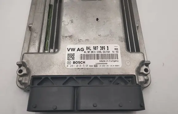 Volkswagen Golf VII Engine control unit/module 04L907309B 0281018510
