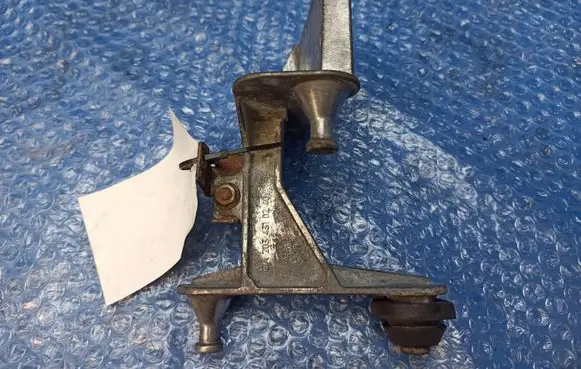 Mercedes-Benz C W203 ABS pump bracket A2034310240