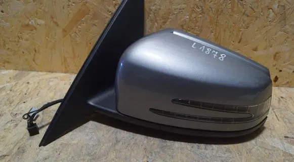 Mercedes-Benz C W204 Front door electric wing mirror