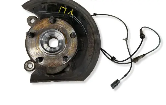 Nissan Juke I F15 Front wheel hub 