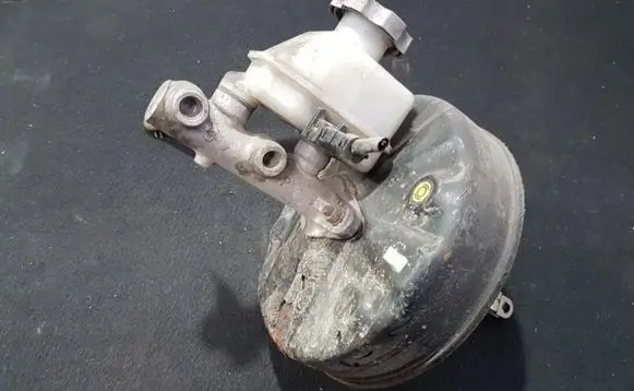 Hyundai Accent Brake booster