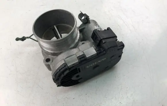 Volvo V70 Throttle valve 31216665